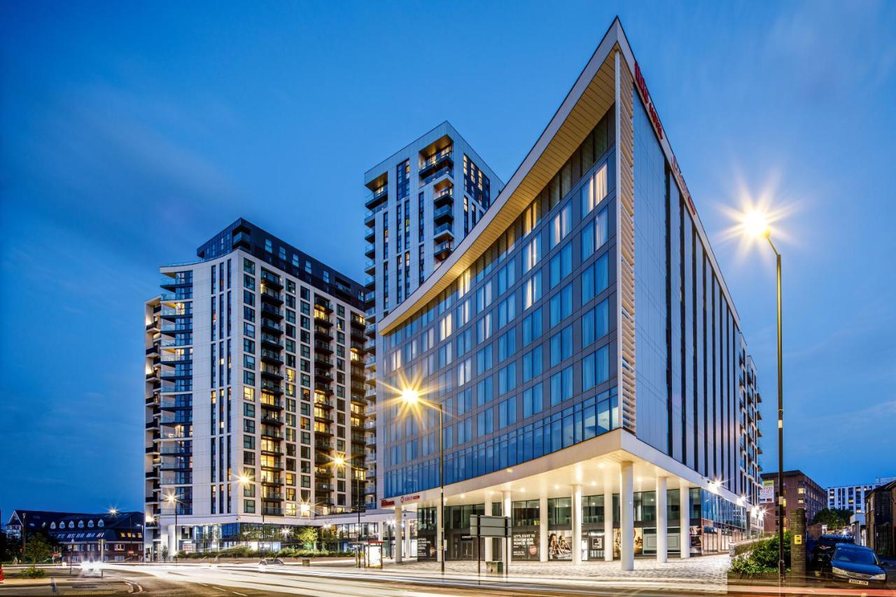 Ibis London Sutton Point Hotell Exteriör bild