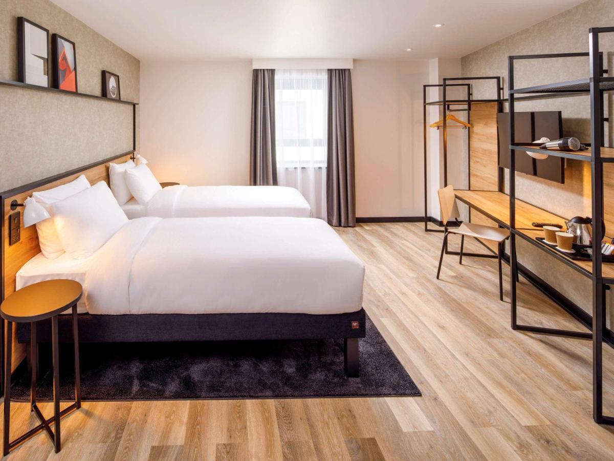 Ibis London Sutton Point Hotell Exteriör bild