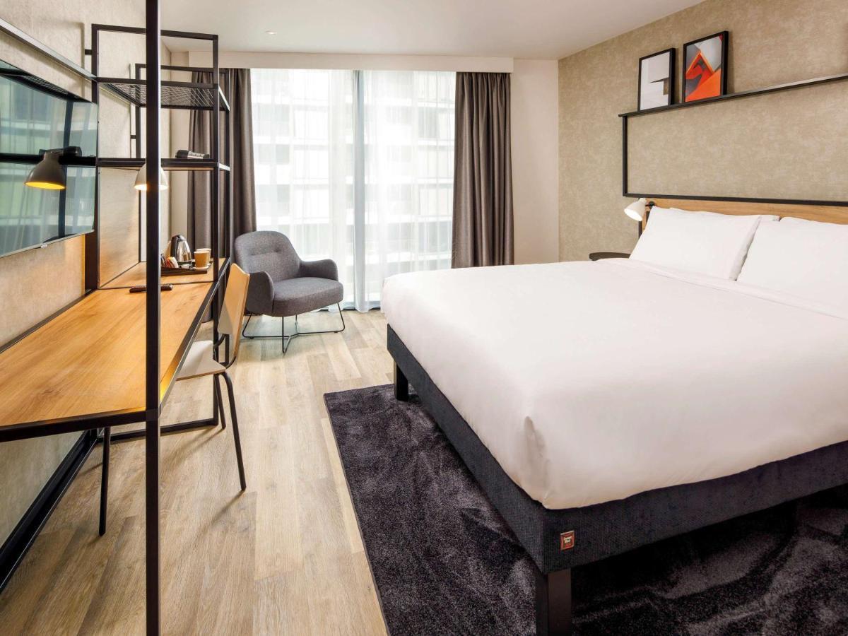 Ibis London Sutton Point Hotell Exteriör bild